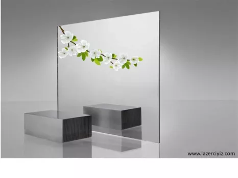 Gümüş Aynalı Yapışkanlı Pleksi 1 mm ( Yapışkanlı Pleksi )